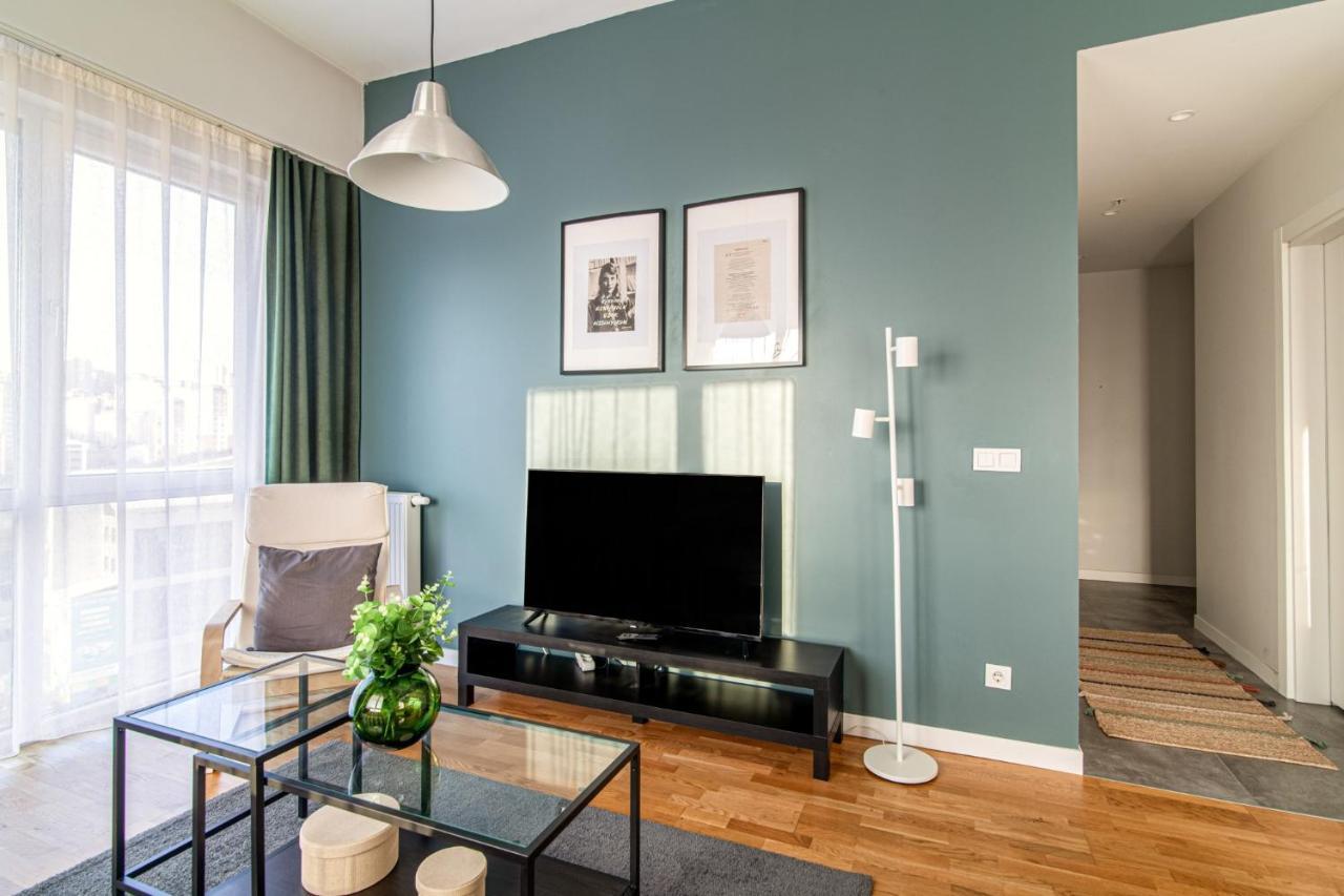 Apartment Modern Flat In Istanbul, 10 Min To Airport Metro *